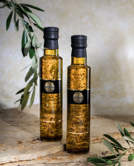 Kulinarische Zubereitung auf Basis von nativem Olivenöl extra, aromatisiert mit Sommertrüffel