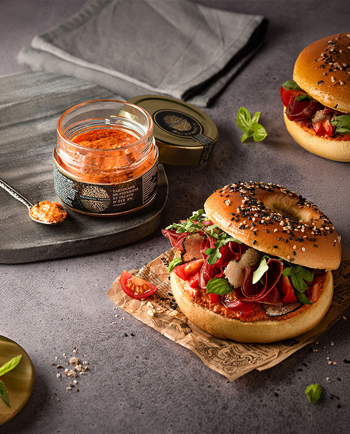 Crema spalmabile di peperoni e tartufo estivo aromatizzato al 2%