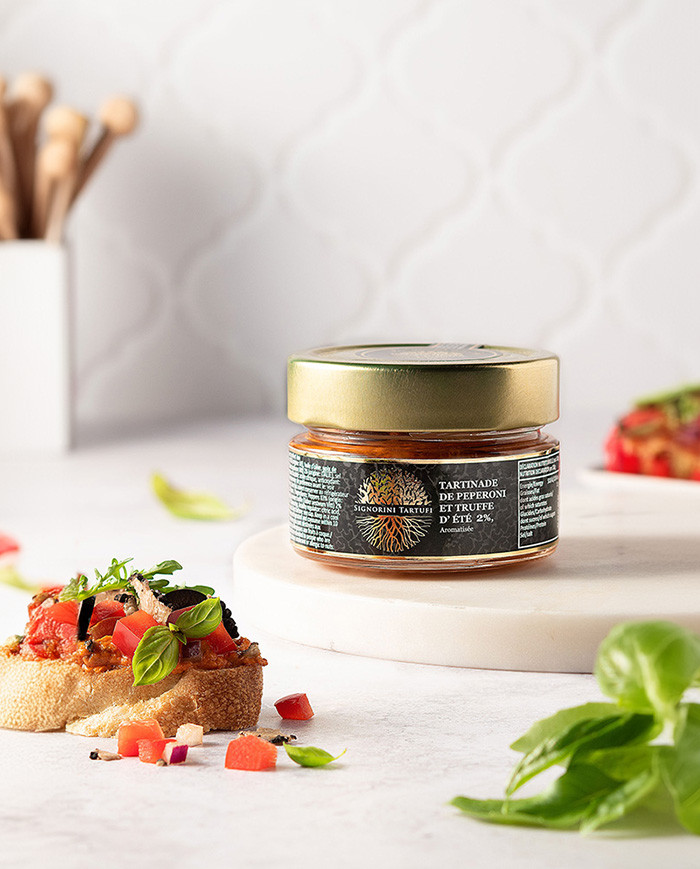 Crema spalmabile di peperoni e tartufo estivo aromatizzato al 2%