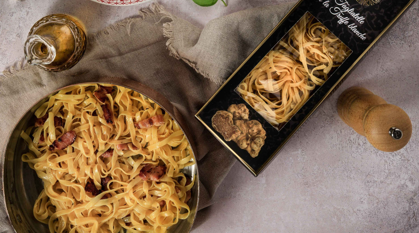 Préparation gourmet de pâtes à la truffe blanche